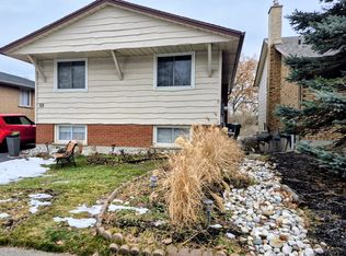 59 Saxony Cir, Cambridge, ON N1S4G6