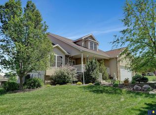 4730 Landsberry Ln, Lincoln, NE 68516