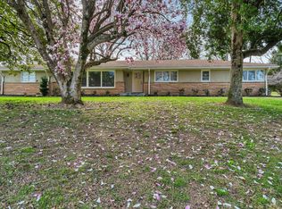 101 W Lake Cir, Dickson, TN 37055