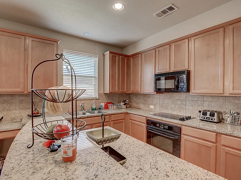 2832 Gooseberry Dr — Photo 9