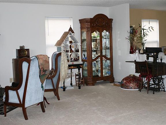 5th image of 5660 N Peppereel Way