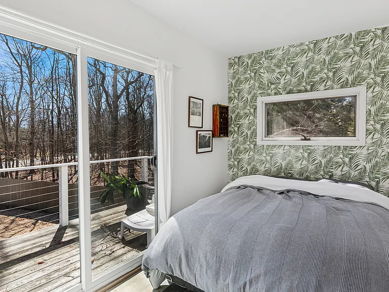997 Springs Fireplace Rd — Photo 22