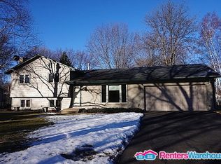 10825 Wellington Ln N, Maple Grove, MN 55369
