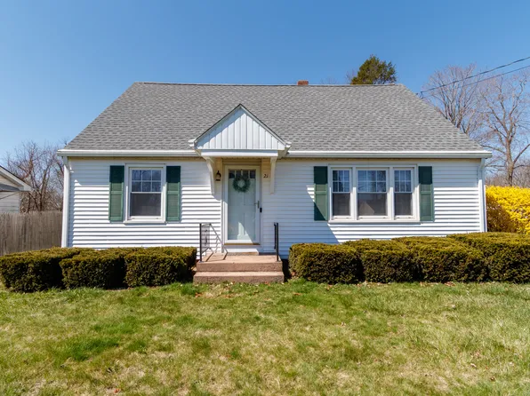 21 Tuccitto Road, Portland, CT 06480