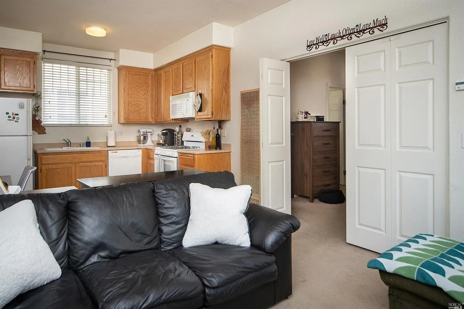 4052 New Zealand Ave — Photo 1