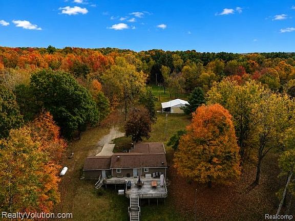 2nd image of 1702 Birch Rd