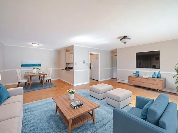 257 N Main St Unit 10, Andover, MA 01810