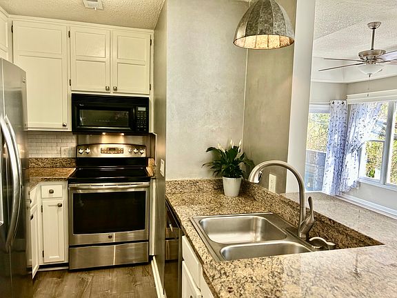 4th image of 1101 E Morehead St APT 48