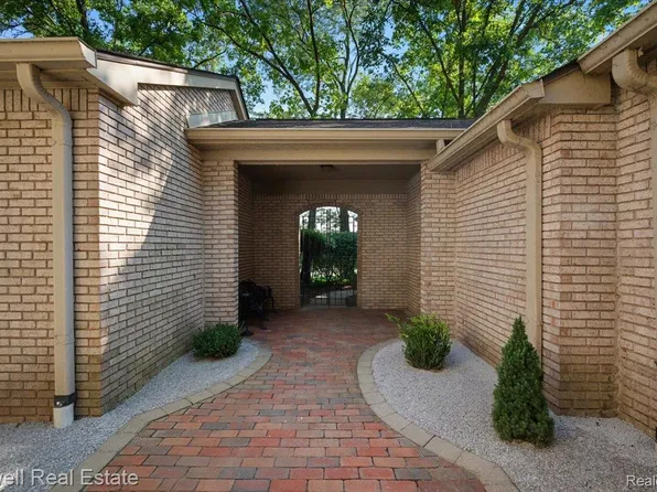 1106 Timberview Trl, Bloomfield Hills, MI 48304