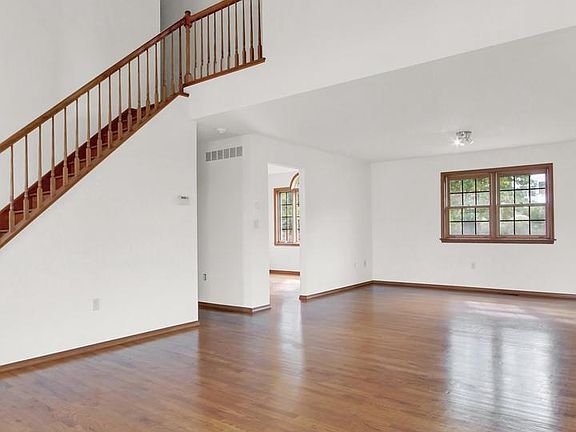 2nd image of 328 Sycamore Ln