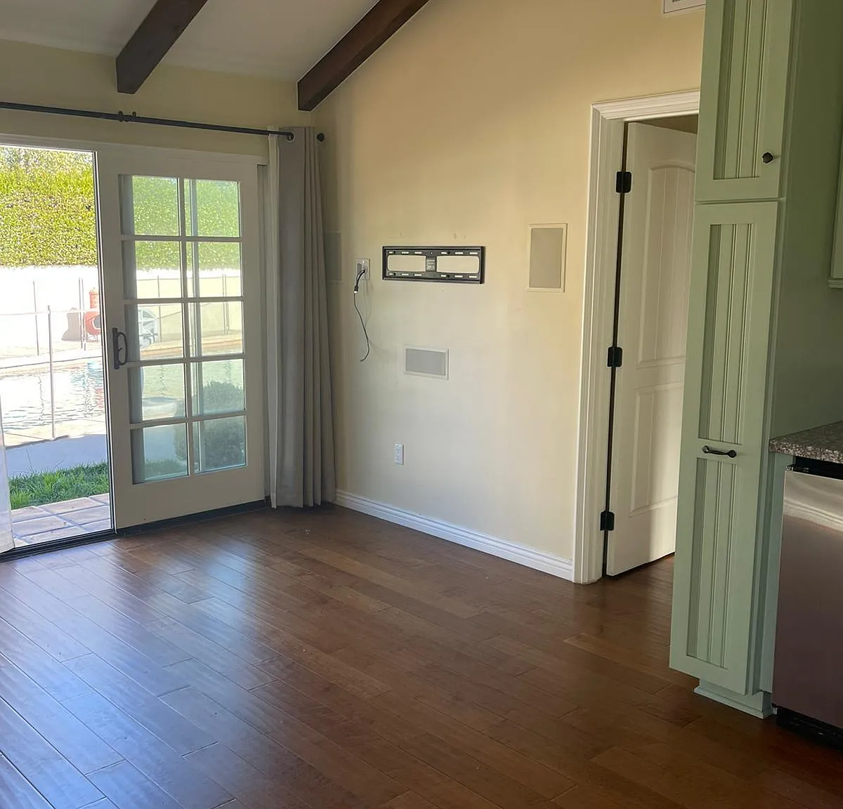 5668 Jumilla Ave — Photo 4