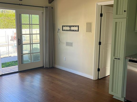 4th image of 5668 Jumilla Ave #1
