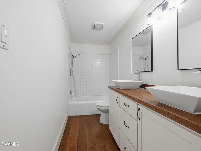 104 Howard Ave — Photo 16