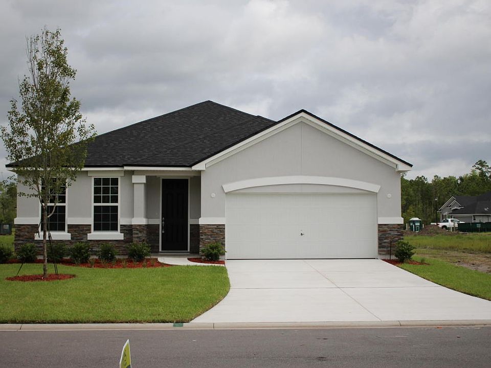 PCK-0071-00 HILTON C Front Exterior2