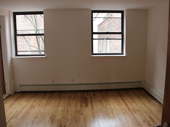 3rd image of 96 Dekalb Ave APT 2
