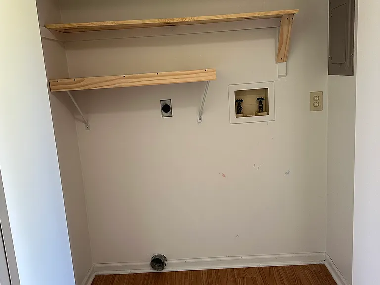 1110 Jeff Cir #1110 — Photo 9