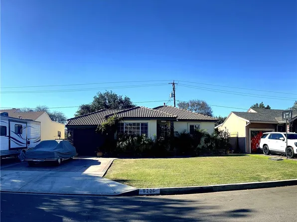 8226 Blandwood Rd, Downey, CA 90240