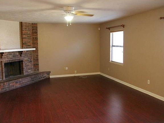 3rd image of 6604 Greenspring Dr