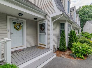 547 Washington St APT A12, Pembroke, MA 02359