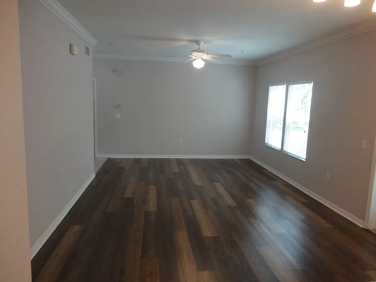 4820 SW 91st Ter #Q202 — Photo 2