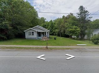 358 E Savannah St, Calhoun Falls, SC 29628