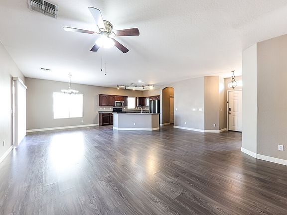 5th image of 14133 W Crocus Dr