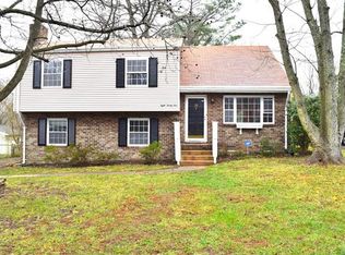 829 Adkins Rd, North Chesterfield, VA 23236