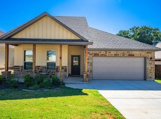 230 Riley Ln, Fredericksburg, TX 78624