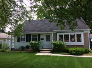 1023 Ernst Dr, Green Bay, WI 54304