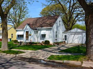 808 Ulstad Ave, Albert Lea, MN 56007