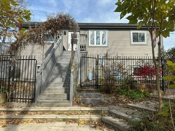1856/1860 Longwoods Rd, Southwest Middlesex, ON N0L 2N0