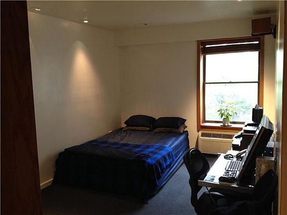 4th image of 260 W 22nd St APT 2R