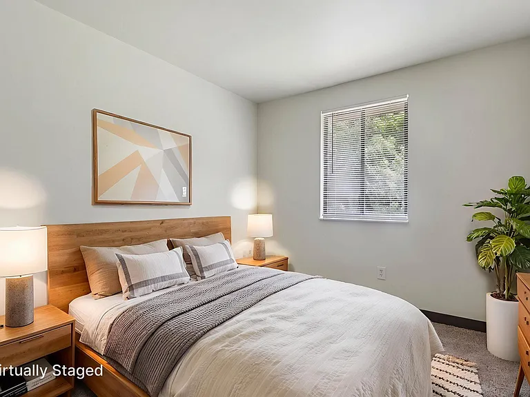 Valley Park Townhomes — Photo 21