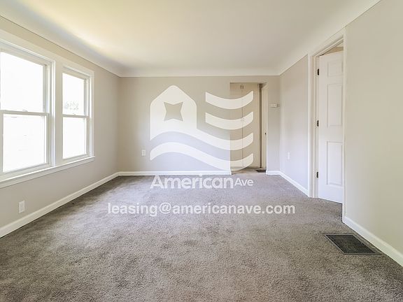 687354_004_living_room_13782409.jpg
