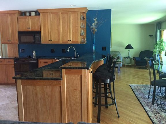 5th image of 2566 N Douglas Ave