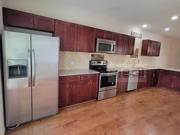 5th image of 808 Pebble Beach Dr