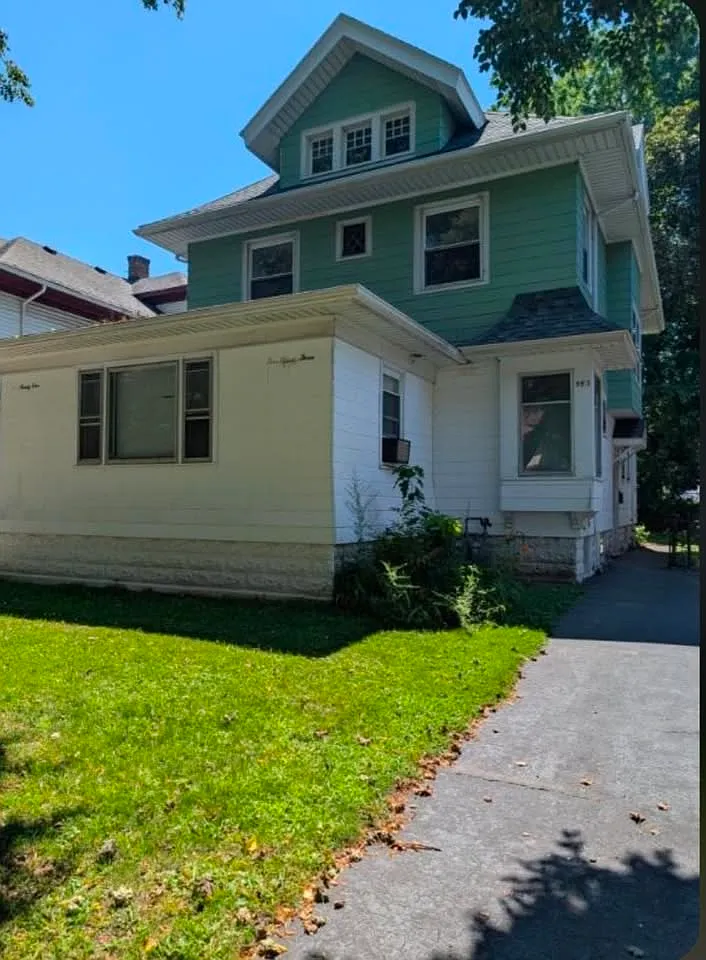 2 bed, 1417 sqft, $1,200 — Photo 1