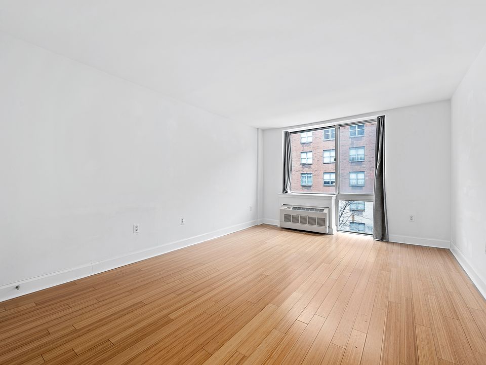 1st image of 505 W 47th St #3DS