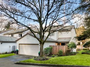 418 SW 70th Ter, Portland, OR 97225
