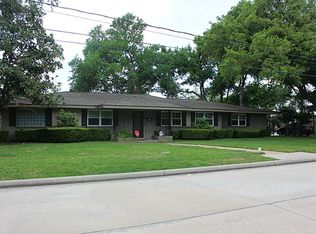 516 Lakeview Dr, Sugar Land, TX 77498