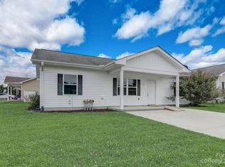 107 Hofer Ct, East Flat Rock, NC 28726