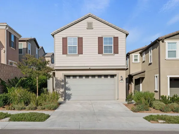549 Kumquat Ct, Santa Paula, CA 93060