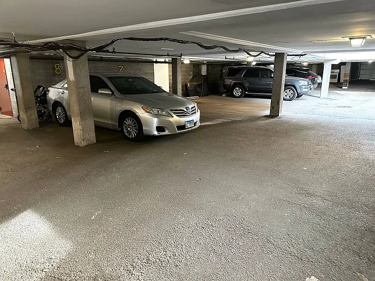 Loyola Beach Apartments — Photo 43