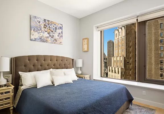 5th image of 75 Wall St APT 33K