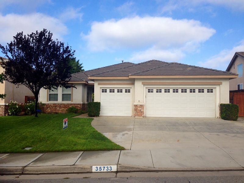 1st image of 35733 Country Park Dr