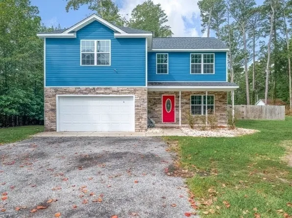 4219 Helen St, Suffolk, VA 23435