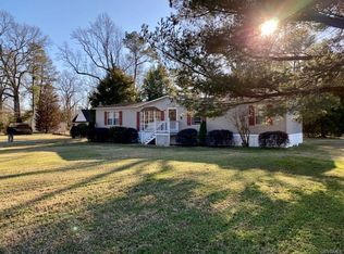 13806 Happy Hill Rd, Chester, VA 23831