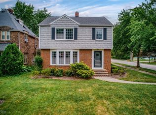 2423 Fenwick Rd, University Heights, OH 44118