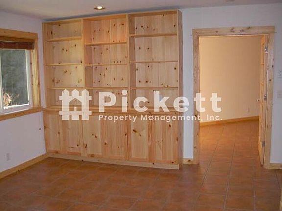 5th image of 4679 NW Walgren Dr APT D