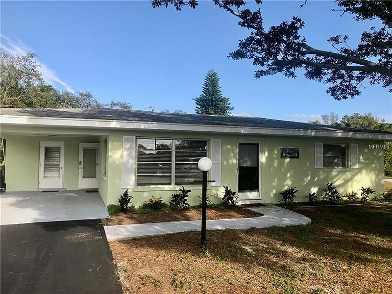 1st image of 40 Hillcrest Dr